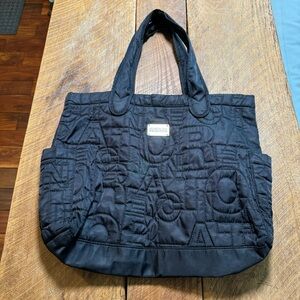 Kenneth Cole large black quilted nylon tote bag, snap magnet closure, pockets